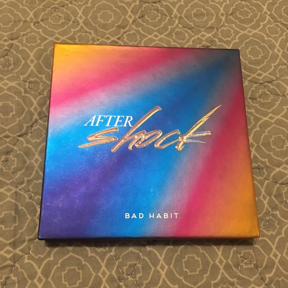 Eyeshadow palette